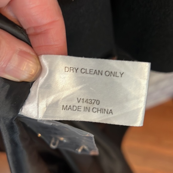 Gallery Woman Wool Extra Long Black Coat New No Tags! Size 3X - Picture 9 of 9